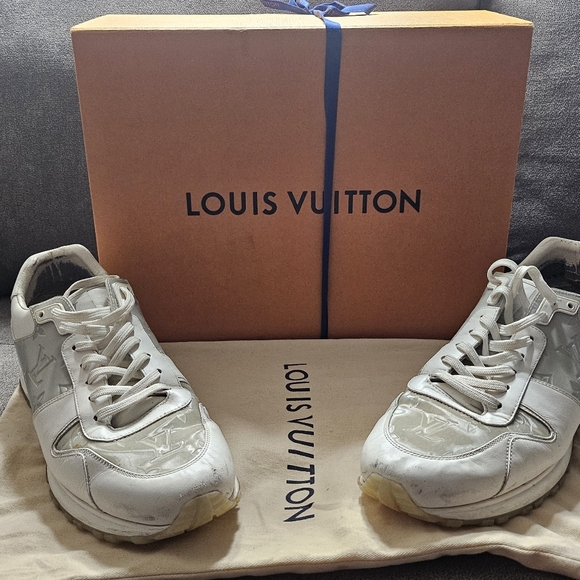authentic Louis Vuitton Men Shoes - Picture 8 of 8